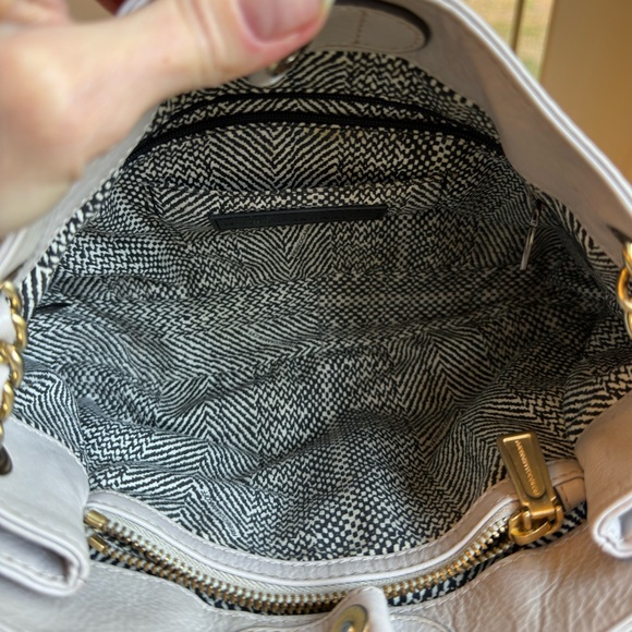 Rebecca Minkoff Swing Convertible Bag - Chanel Vibes! 💅 - Picture 11 of 16